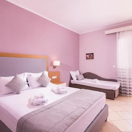 Sunny Thassos 크리시 아모우디아