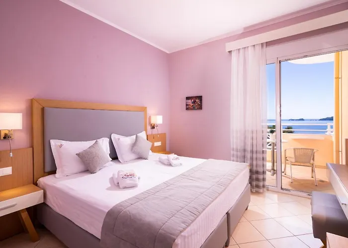 Sunny Thassos クリッシ・アモウディア