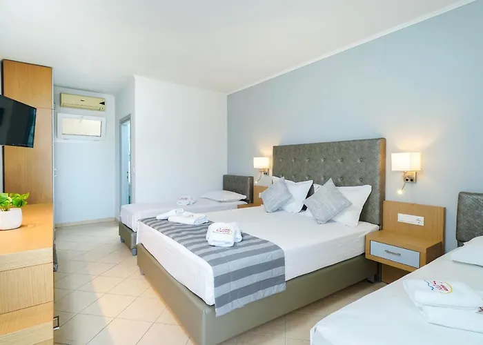 Sunny Thassos クリッシ・アモウディア